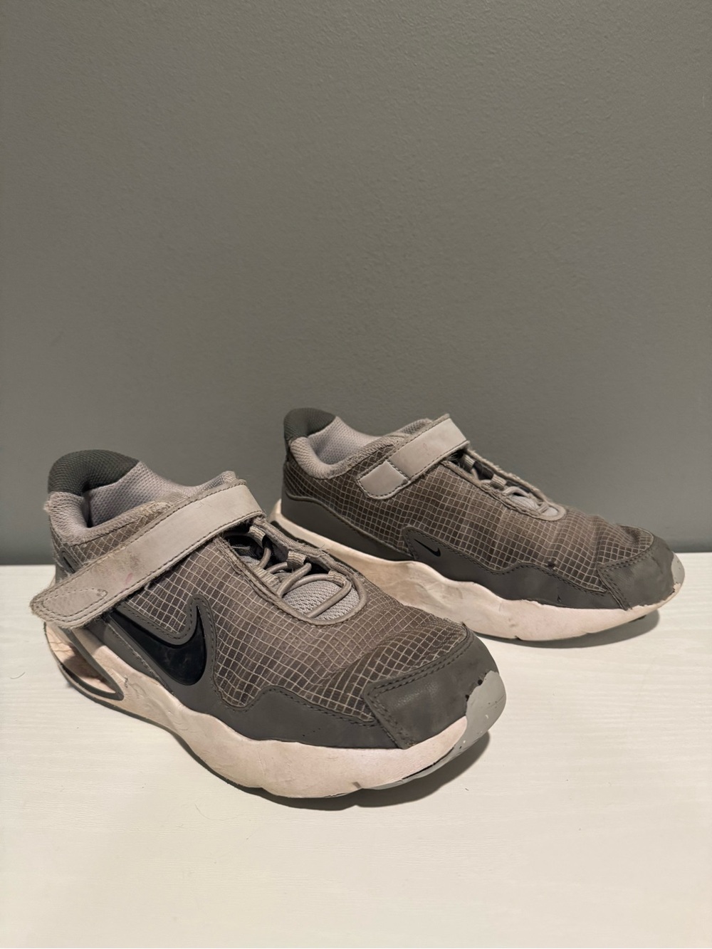 Nike Air Max Nova FN4459-004 Wolf Grey Black Kids 2Y - Used